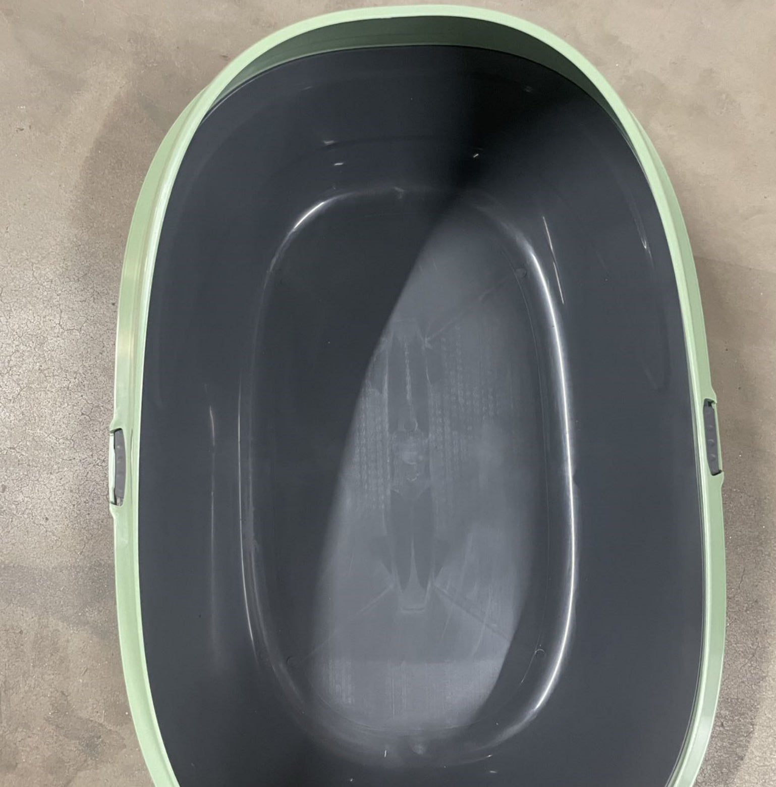 KFX-7706941 Efficient Cat Toilet for Easy Cleanup and Odor Control