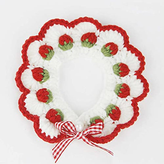 KFX-7729981 Strawberry Pattern Cat Collar with Breakaway Buckle and Bow Tie for Kittens and Small Dogs