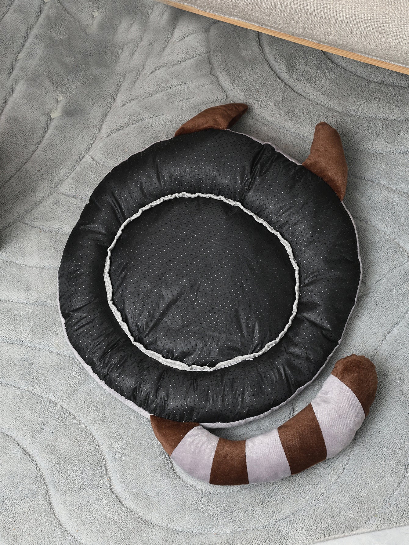 KFX-7732541 Warm and Soft Pet Bed for Cats - Cozy Indoor Kennel with Cloth Material