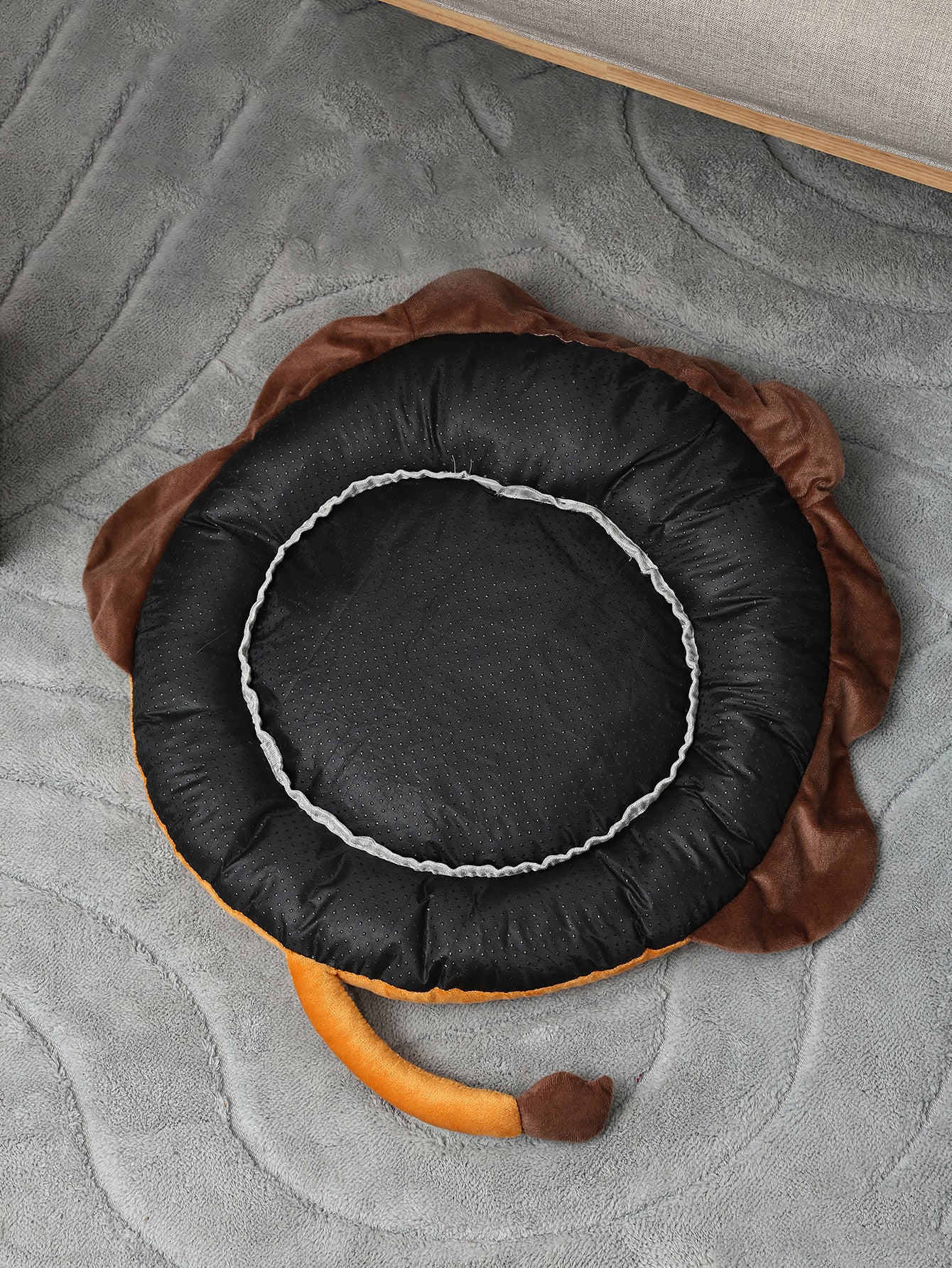 KFX-7732541 Warm and Soft Pet Bed for Cats - Cozy Indoor Kennel with Cloth Material