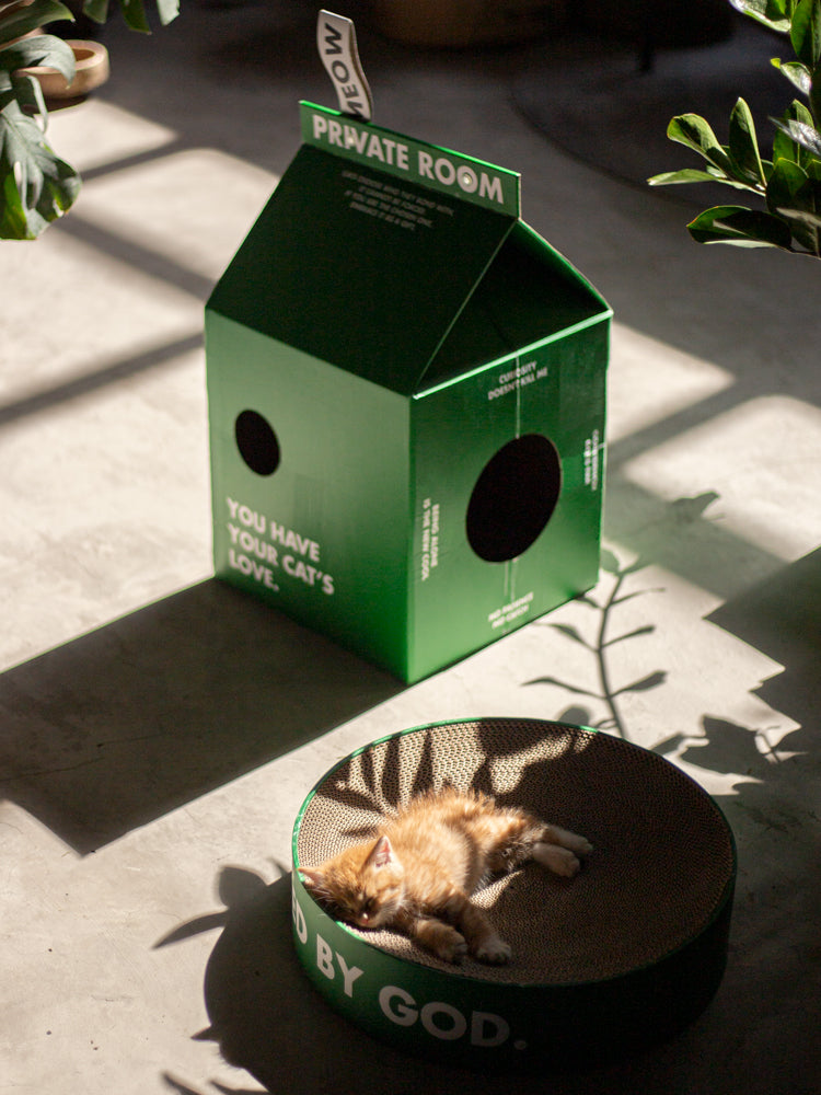KFX-7765309 Corrugated Paper Cat Scratching Board with Small House and Claw Grinding Features
