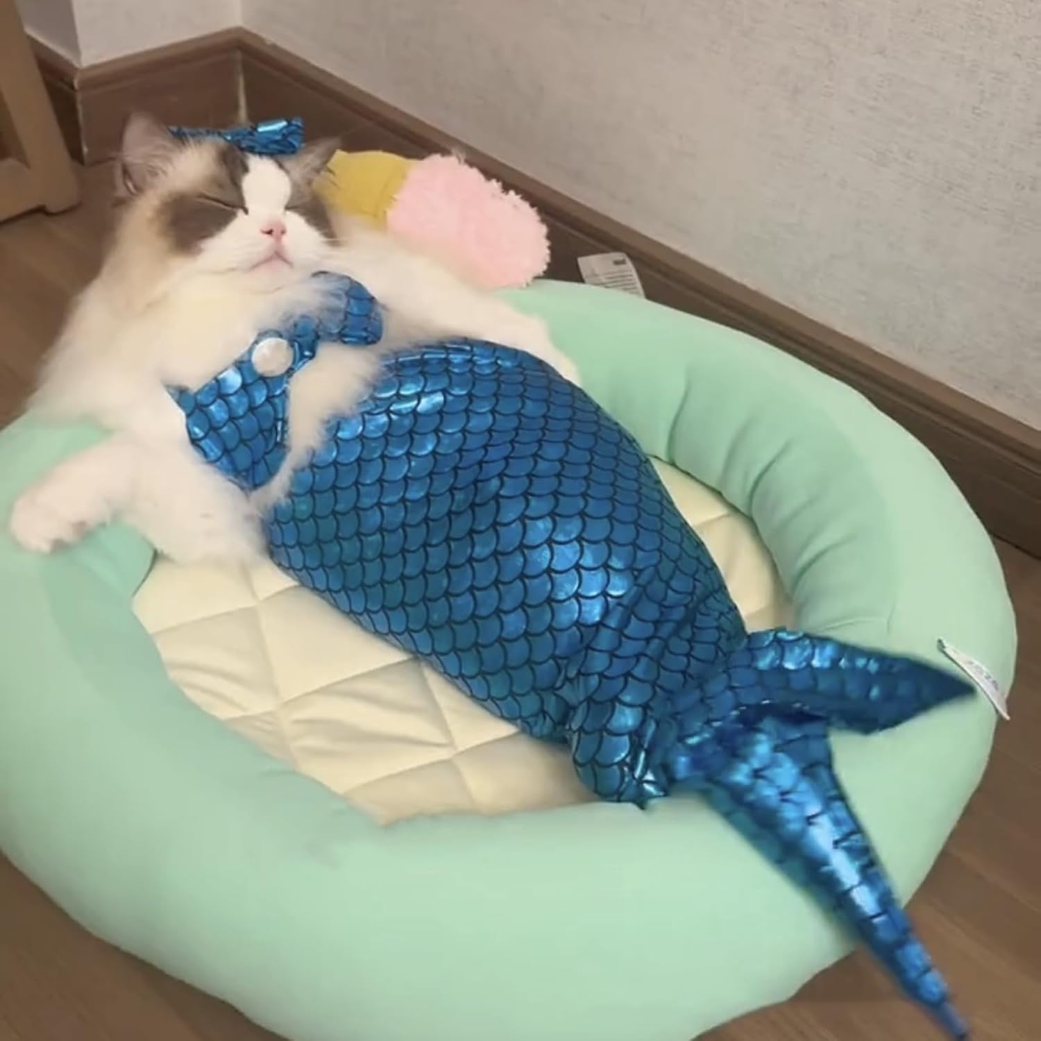 KFX-7787965 Pet Mermaid Fishtail Costume for Cats and Dogs - Cute Underwater Dress for Playtime and Photos