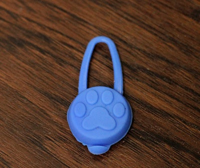 KFX-7797309 Silicone Luminous Pendant for Pets - Night Safety Light for Dogs and Cats