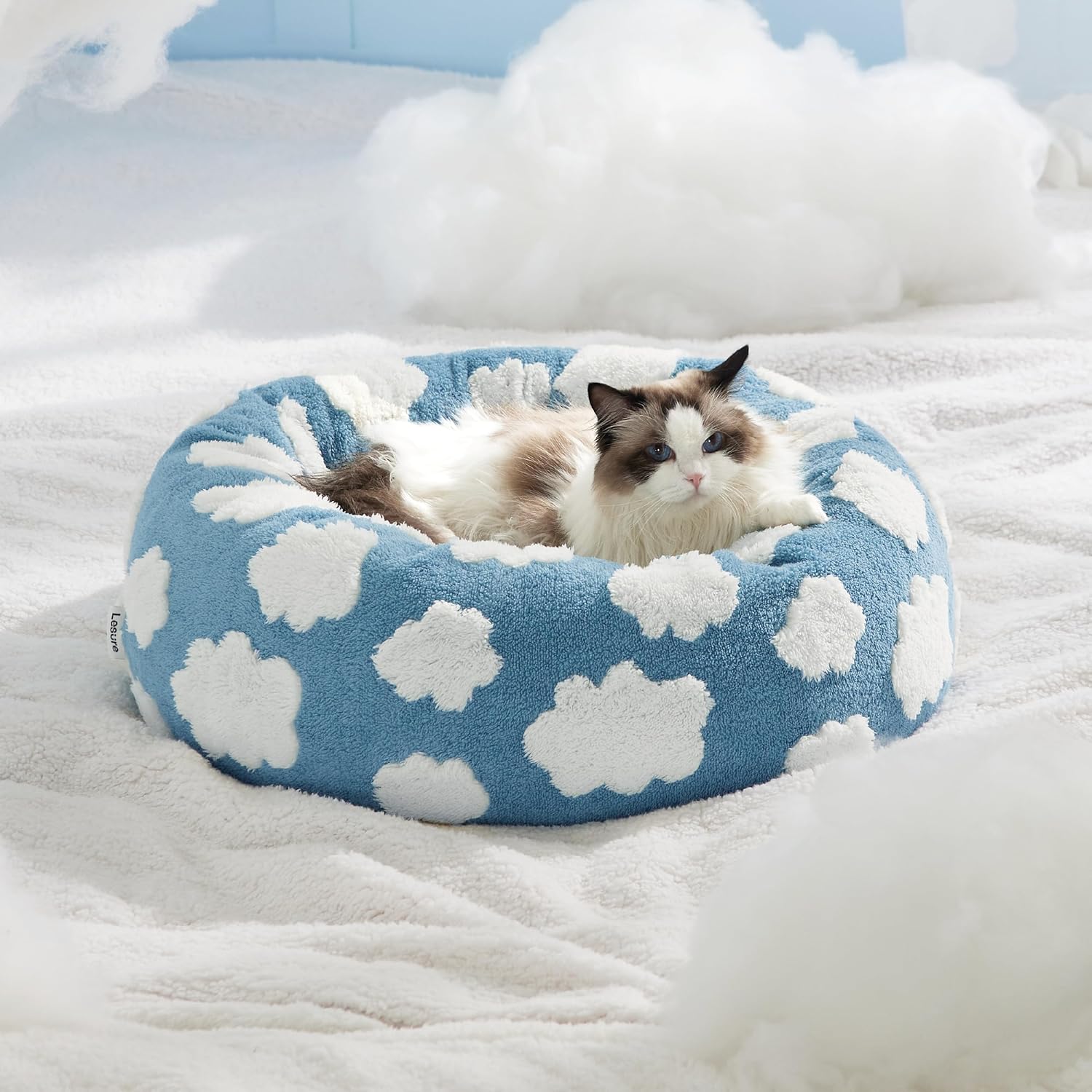 KFX-7828285 Cozy Calming Cat Bed - Round Donut Design with Shaggy Plush and Anti-Slip Base for Indoor Cats