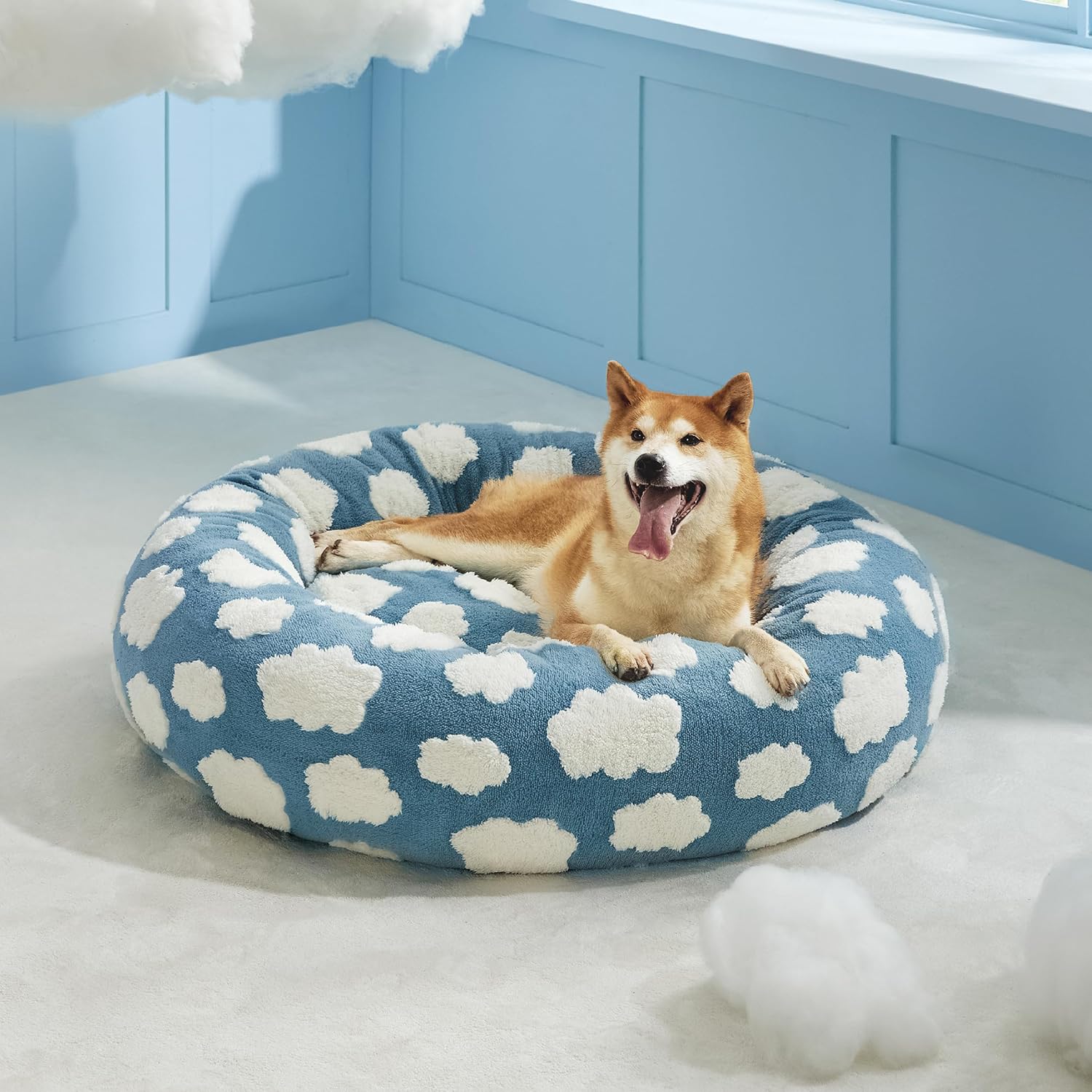 KFX-7828285 Cozy Calming Cat Bed - Round Donut Design with Shaggy Plush and Anti-Slip Base for Indoor Cats