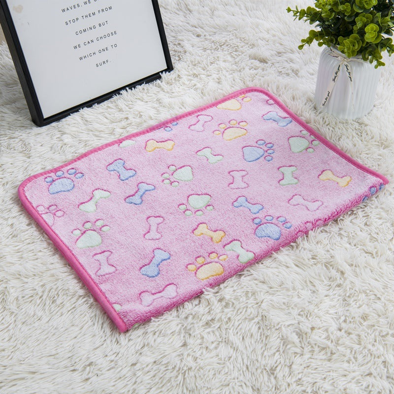 KFX-7828669 Cozy Flannel Pet Blanket for Dogs and Cats in Various Colors and Sizes