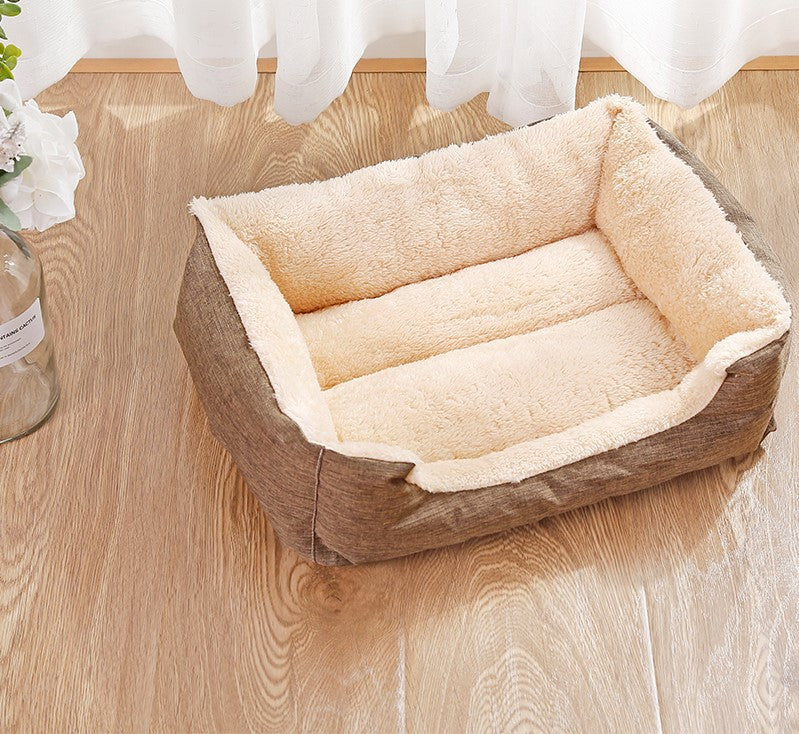 KFX-7830845 Four Seasons Universal Pet Kennel Mat in Soft Fleece for Comfort and Warmth