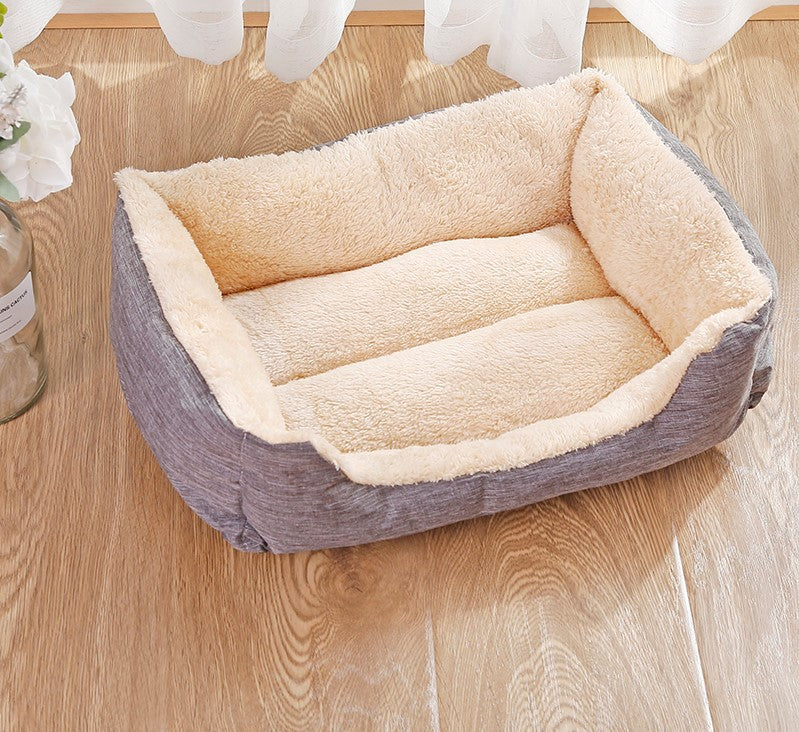 KFX-7830845 Four Seasons Universal Pet Kennel Mat in Soft Fleece for Comfort and Warmth