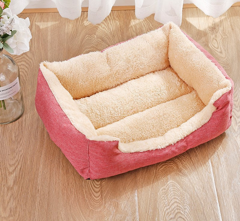 KFX-7830845 Four Seasons Universal Pet Kennel Mat in Soft Fleece for Comfort and Warmth
