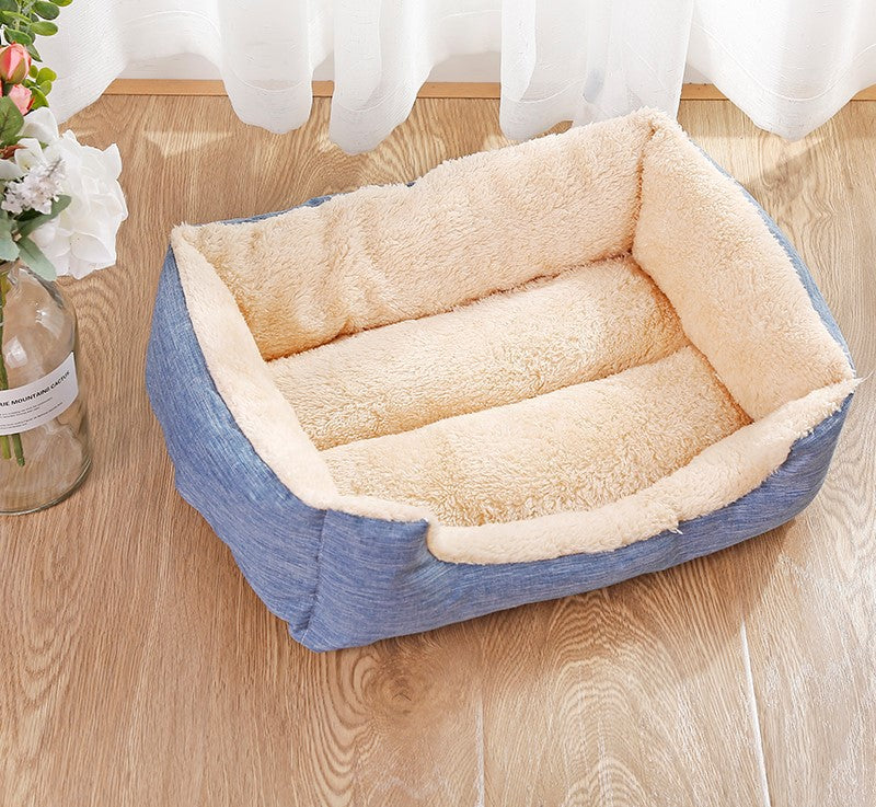 KFX-7830845 Four Seasons Universal Pet Kennel Mat in Soft Fleece for Comfort and Warmth