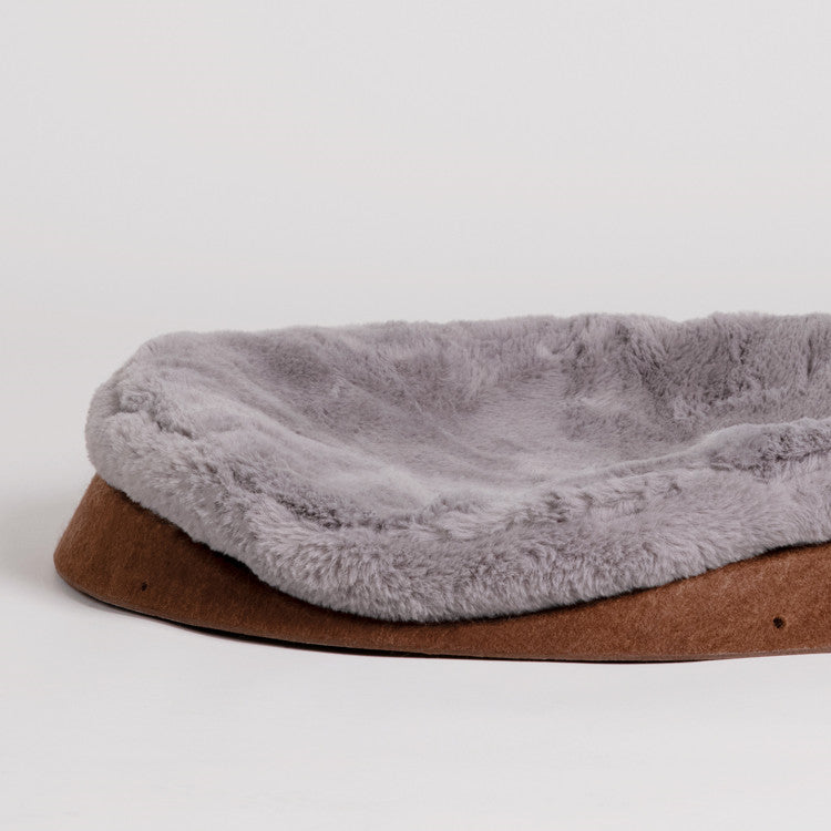 KFX-7858621 Cozy Closed Pet Tent with Snow-Top Design and Velvet Pad for Cats