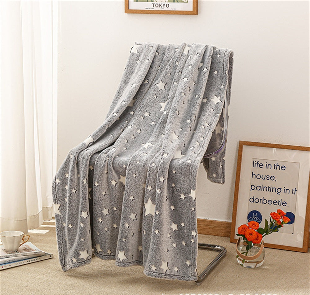 KFX-7866173 Cozy Flannel Glow-in-the-Dark Blanket for Comfortable Naps in Fun Designs