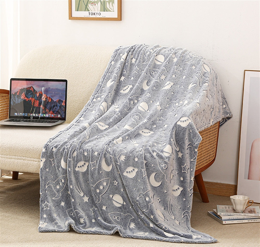 KFX-7866173 Cozy Flannel Glow-in-the-Dark Blanket for Comfortable Naps in Fun Designs