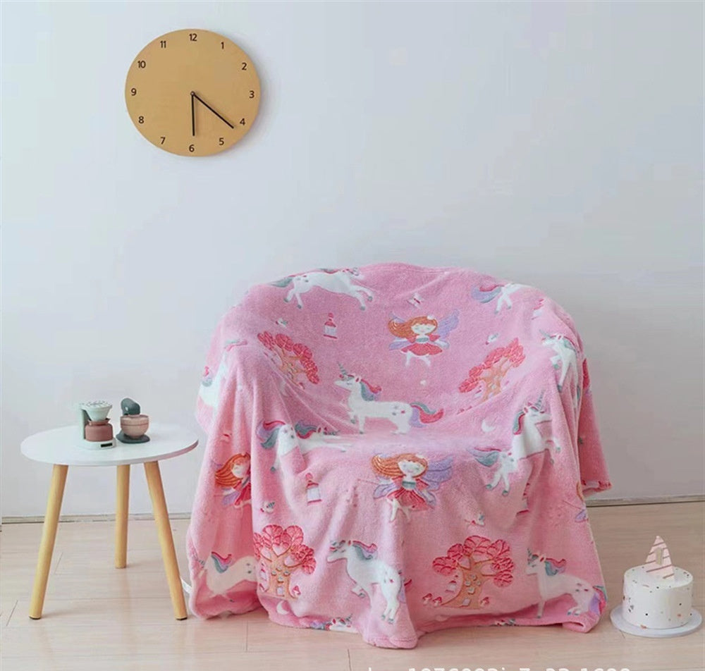 KFX-7866173 Cozy Flannel Glow-in-the-Dark Blanket for Comfortable Naps in Fun Designs