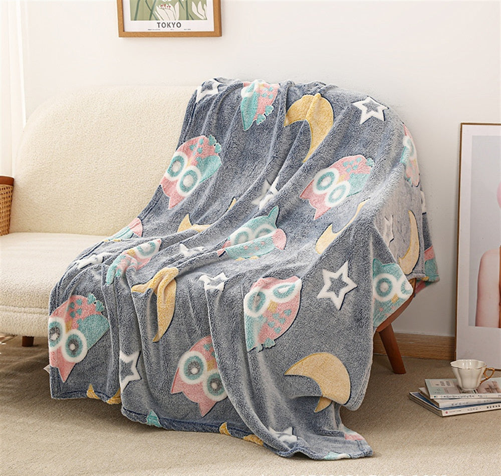 KFX-7866173 Cozy Flannel Glow-in-the-Dark Blanket for Comfortable Naps in Fun Designs