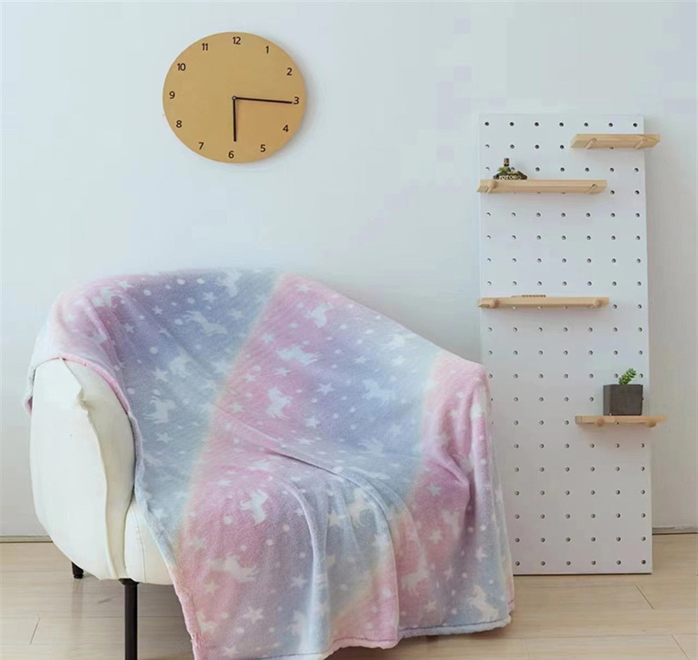 KFX-7866173 Cozy Flannel Glow-in-the-Dark Blanket for Comfortable Naps in Fun Designs