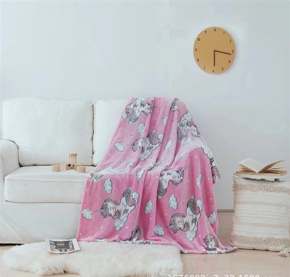 KFX-7866173 Cozy Flannel Glow-in-the-Dark Blanket for Comfortable Naps in Fun Designs