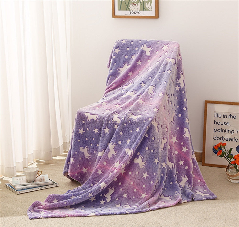 KFX-7866173 Cozy Flannel Glow-in-the-Dark Blanket for Comfortable Naps in Fun Designs