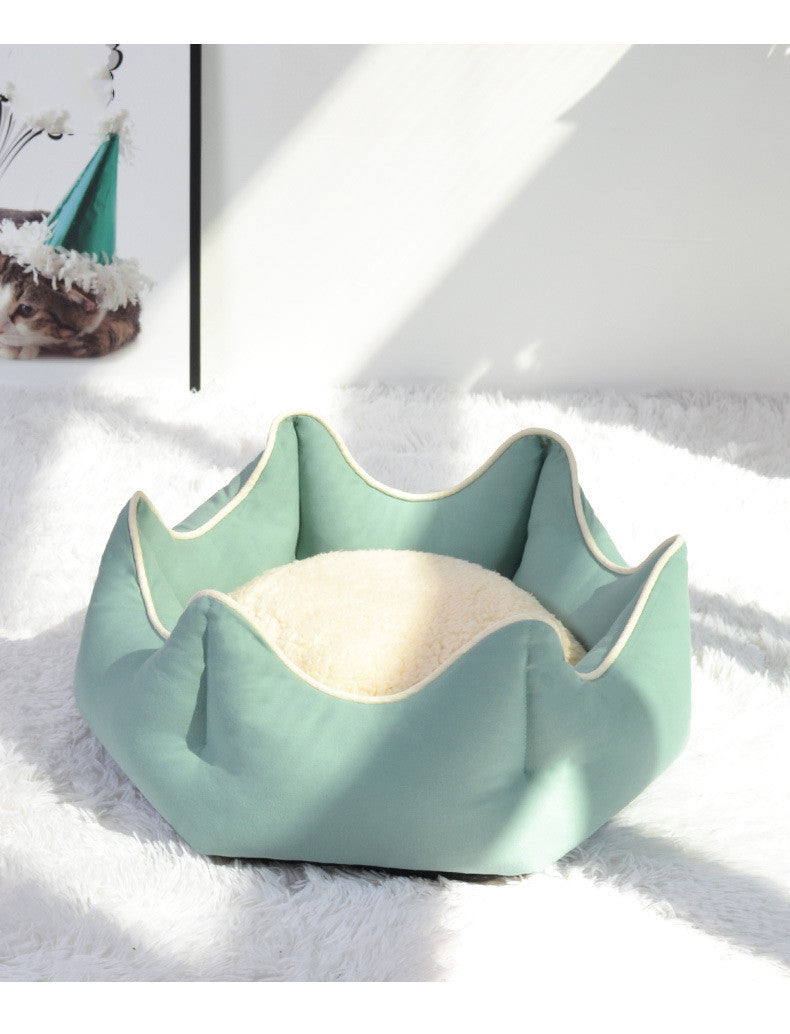 KFX-7917629 Warm Nest for Cats - Cozy Cloth Bed in Grey, Green, and Pink - Perfect for All Seasons