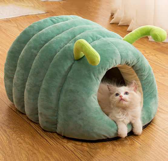 KFX-7938109 Animal Shape Semi-Enclosed Cave Bed for Cats and Small Dogs - Plush, Non-Slip, Modern Design, Green Color, 50*40*30cm