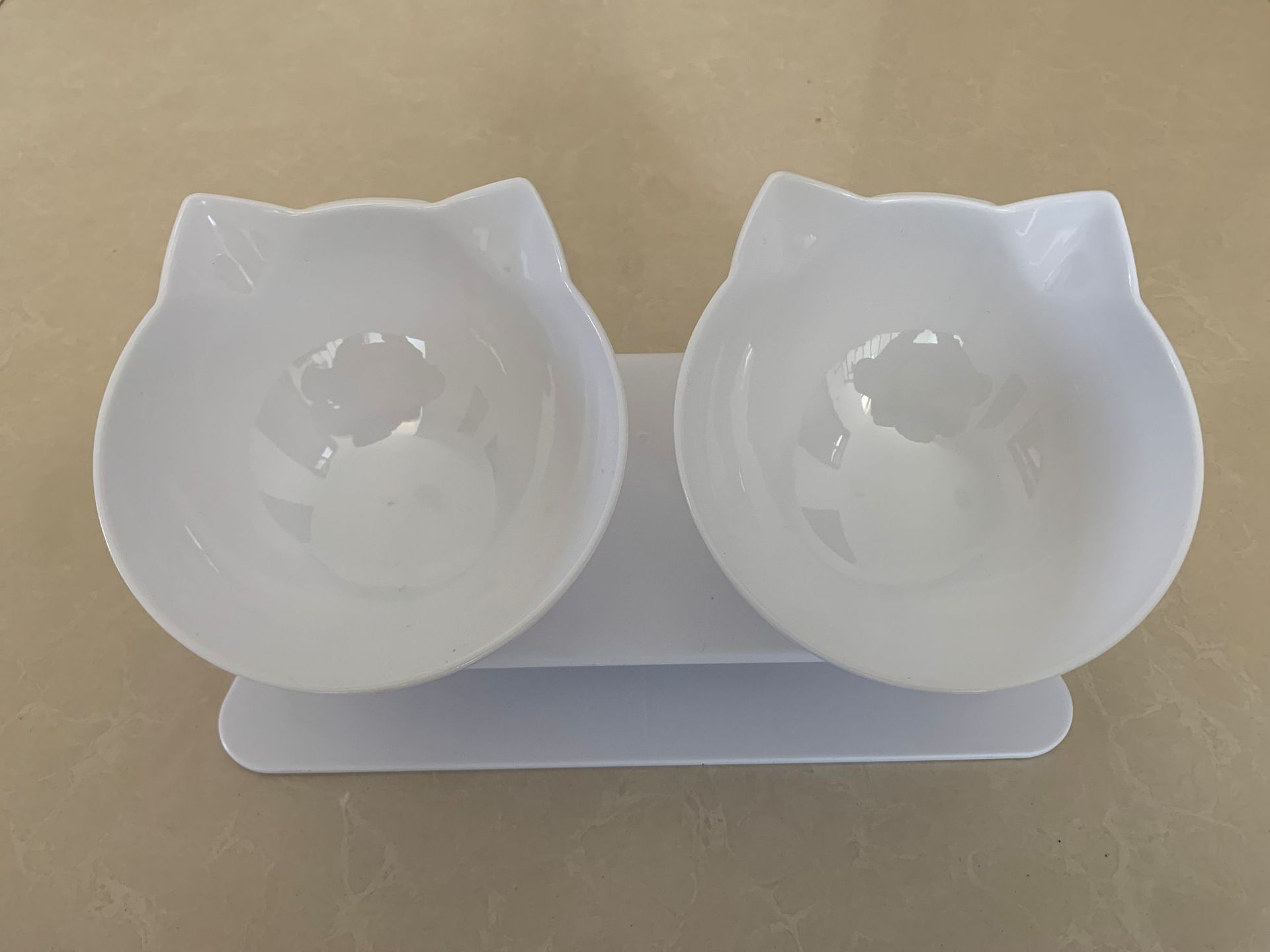 KFX-8044861 15° Adjustable Cat Bowl – Single & Double Options with Durable Plastic Design