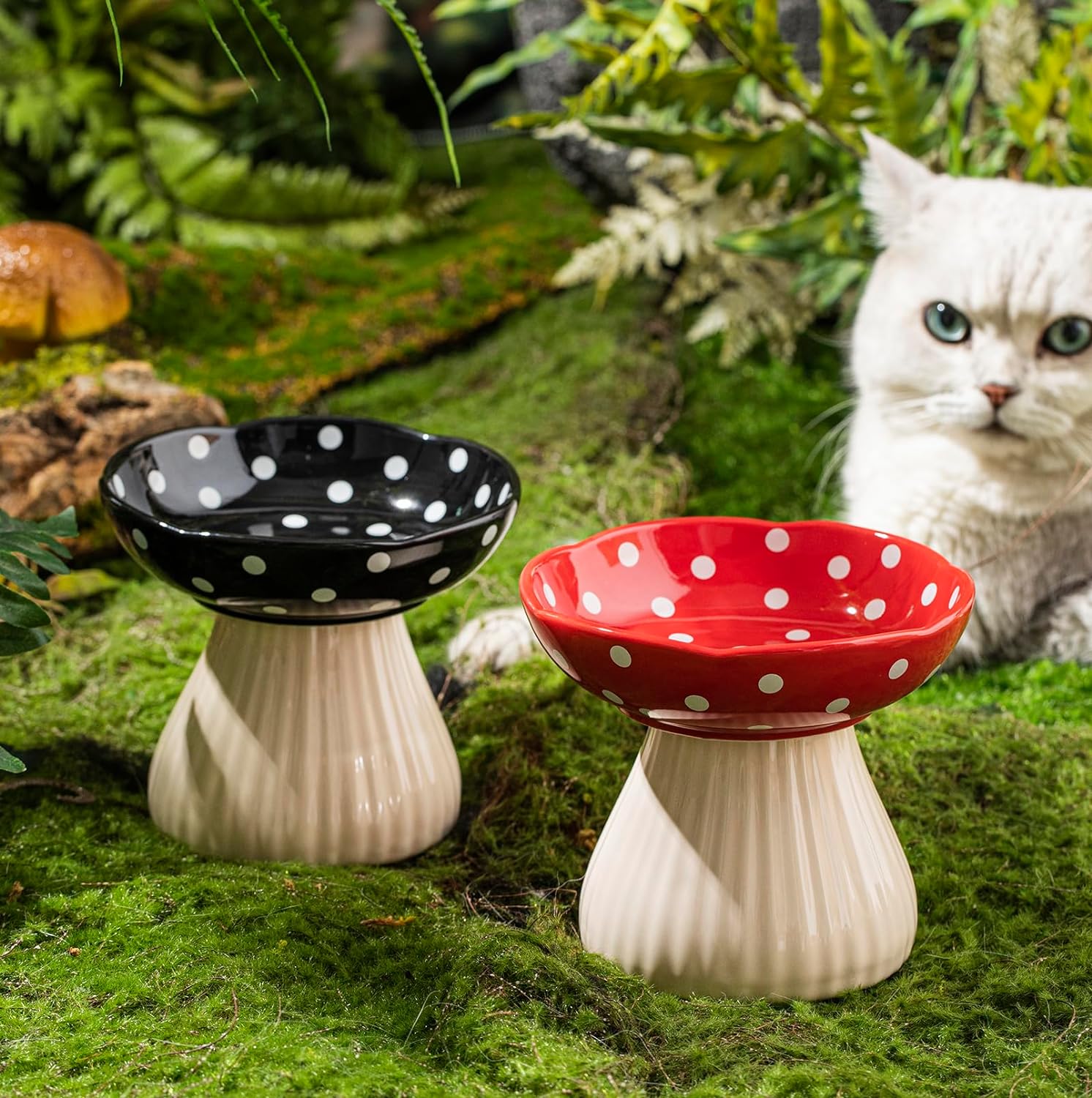 KFX-8090429 Mushroom-Shaped Cat Bowl in Cute Polka Dot Design with Safe Ceramic Material for Small Pets