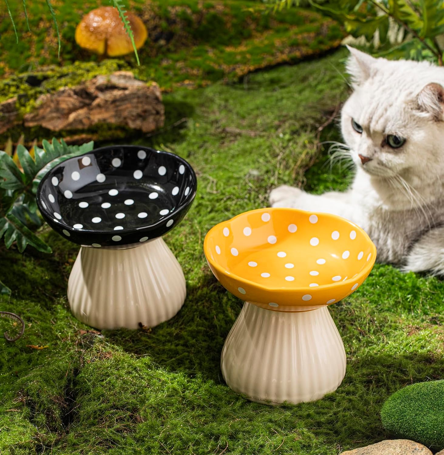 KFX-8090429 Mushroom-Shaped Cat Bowl in Cute Polka Dot Design with Safe Ceramic Material for Small Pets