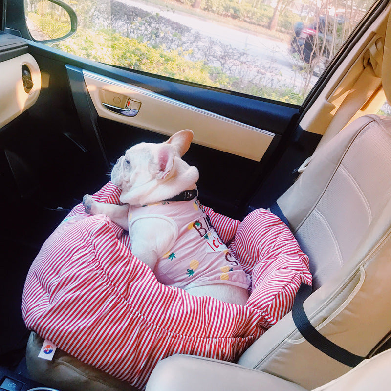 KFX-8106685 Red and Blue Striped Travel Car Seat Cushion for Small Dogs, Suitable for Most Cars and SUVs, 55x50x30cm