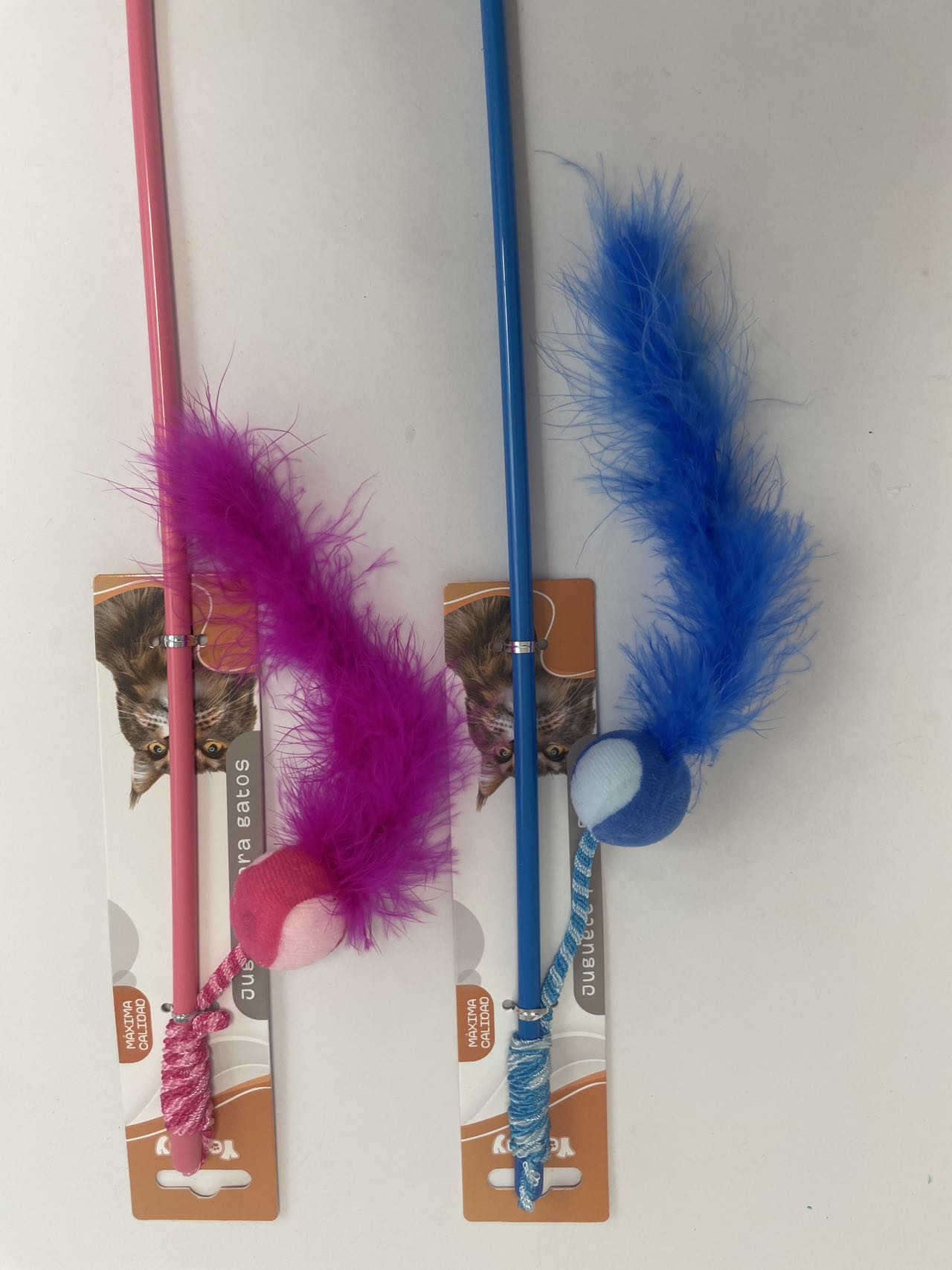 KFX-8111037 Feather Cat Teaser with Small Ball for Interactive Play