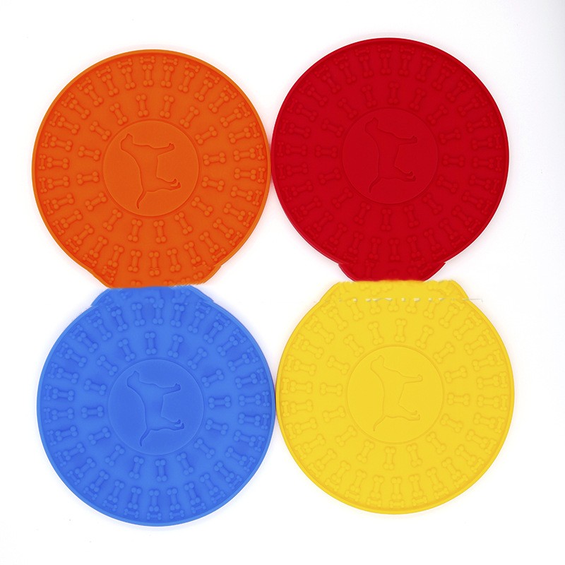 KFX-8148925 Silicone Pet Licking Mat for Bath Time Fun - 15cm Round Design