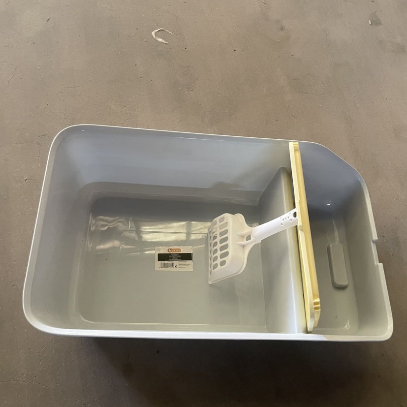KFX-8165693 Compact Square Cat Litter Box for Convenient and Clean Pet Care
