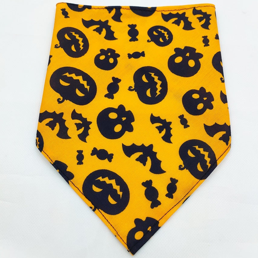 KFX-8271677 Pet Triangle Scarf Towel for Drool Cleanup - Soft Polyester Tie-Dye Design