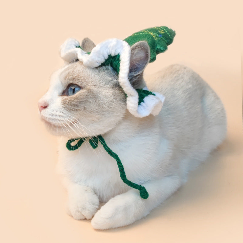 KFX-8327357 Hand-Crocheted Christmas Tree Hat for Cats and Dogs - Monochrome Design, Free Size