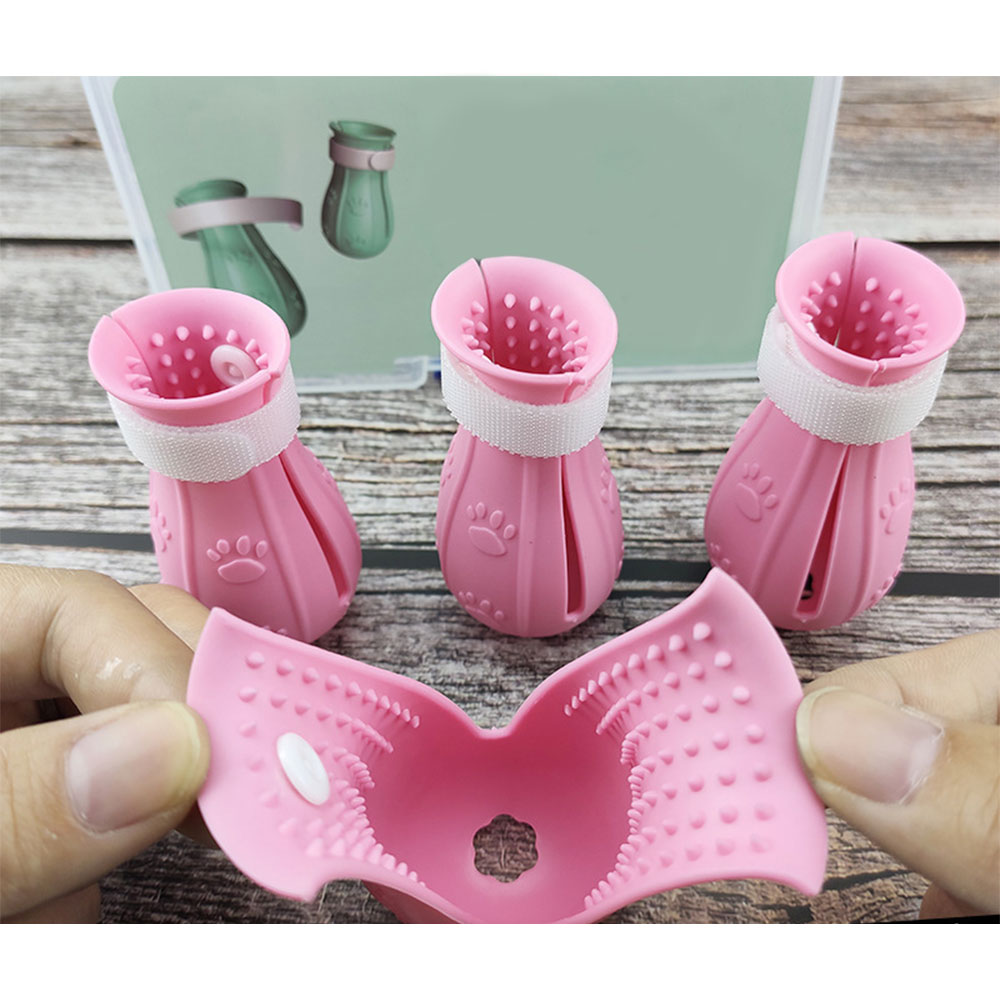 KFX-8385341 Adjustable Anti-Scratch Cat Foot Covers with Leak Holes for Easy Bathing and Grooming