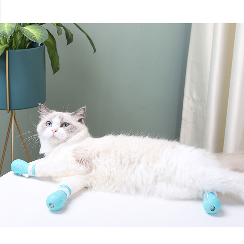 KFX-8385341 Adjustable Anti-Scratch Cat Foot Covers with Leak Holes for Easy Bathing and Grooming