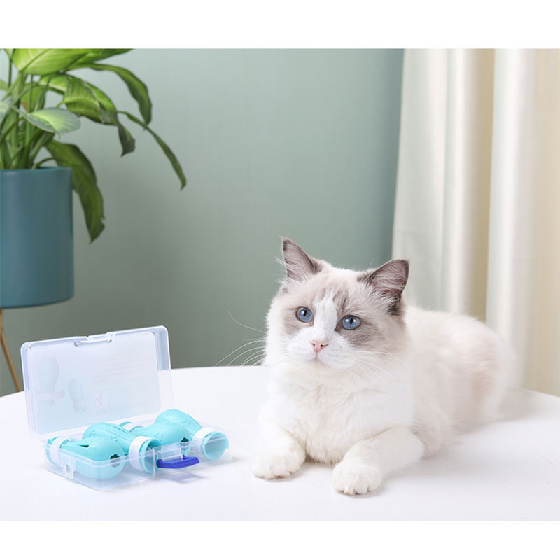KFX-8385341 Adjustable Anti-Scratch Cat Foot Covers with Leak Holes for Easy Bathing and Grooming