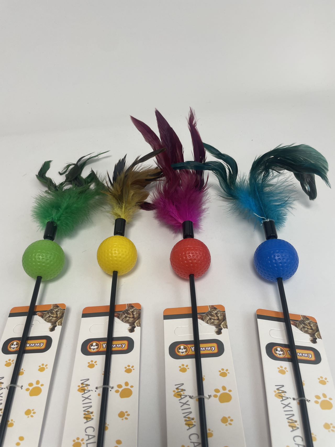 KFX-8417469 Color-Changing Cat Teaser with Feather and Toy Ball