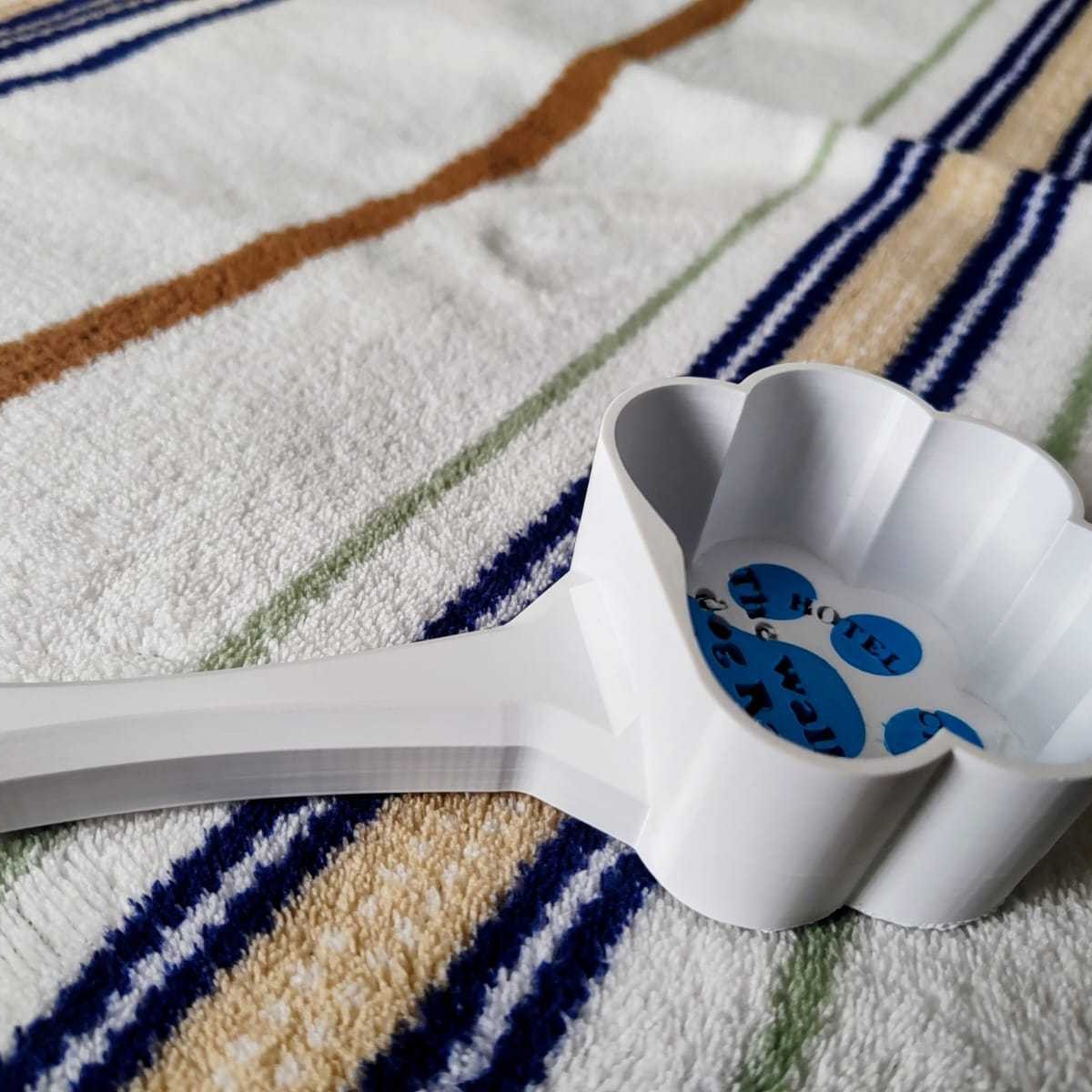 KFX-8420413 Cute Cat Paw Design Pet Food Scoop in Multi-Color Options