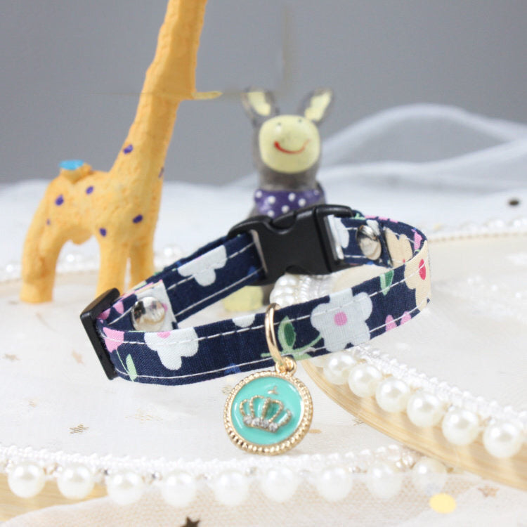 KFX-8505405 Pet Floral Collar for Cats, Dogs, and Rabbits - Lightly Adjustable, Multiple Sizes Available