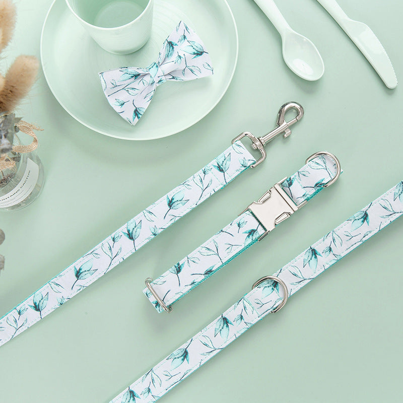 KFX-8565053 Personalized Adjustable Dog Collar and Leash Set with Tropical Leaf Print and Bow Tie