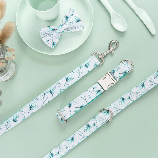 KFX-8565053 Personalized Adjustable Dog Collar and Leash Set with Tropical Leaf Print and Bow Tie