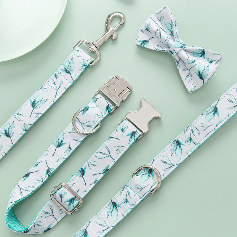 KFX-8565053 Personalized Adjustable Dog Collar and Leash Set with Tropical Leaf Print and Bow Tie