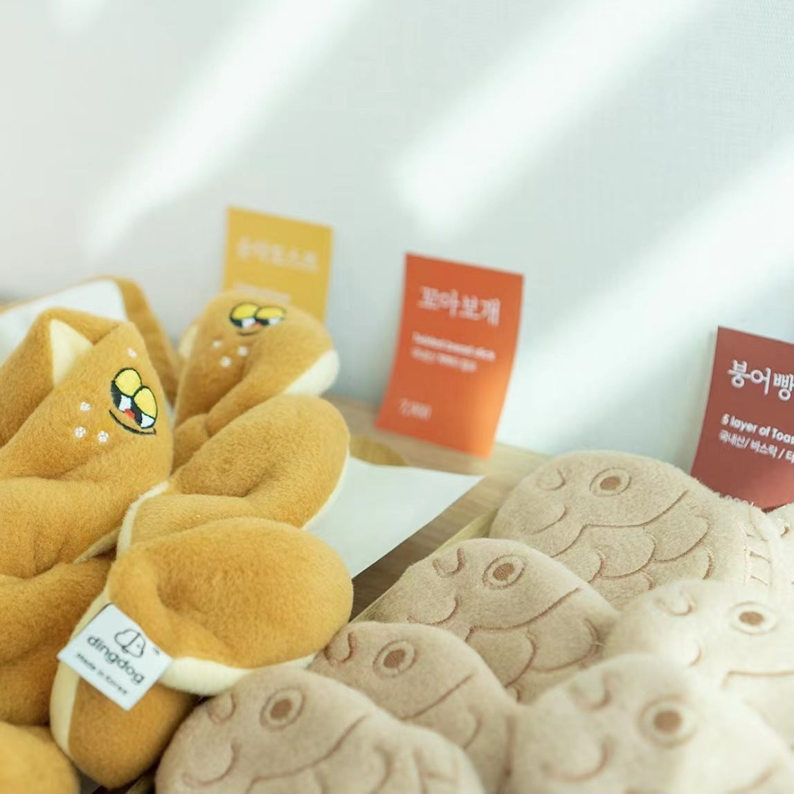 KFX-8568637 Simulated Long Bread Plush Toy – Hidden Food Smelling & Soft Material, 25*7cm Loaf Design
