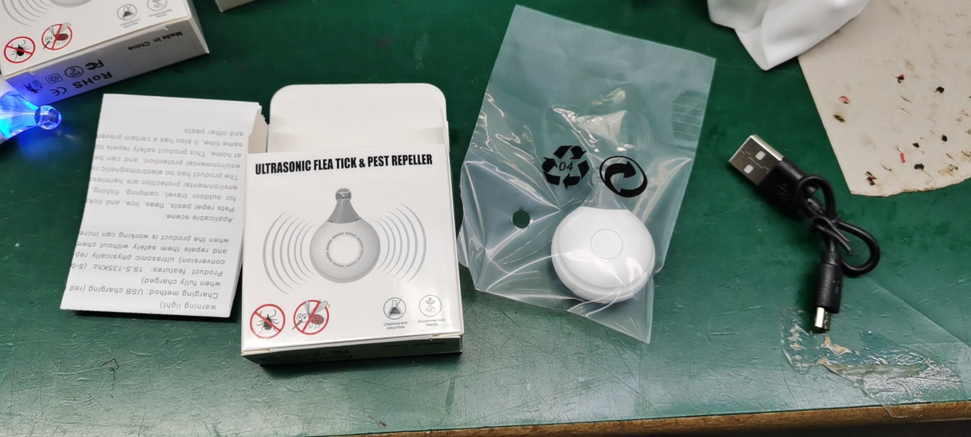 KFX-8583741 Portable Ultrasonic Mosquito Repellent with USB Charging – Safe and Chemical-Free Insect Control for Home or Outdoors