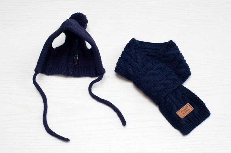 KFX-8618045 Cozy Dog Hat and Scarf Set for Autumn and Winter - Suitable for Small to Medium Breeds