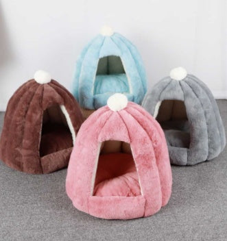 KFX-8667325 Cozy Warm Seal Petal Doghouse in Lotus Root Pink, Sea Blue, and Brown - 45x45cm