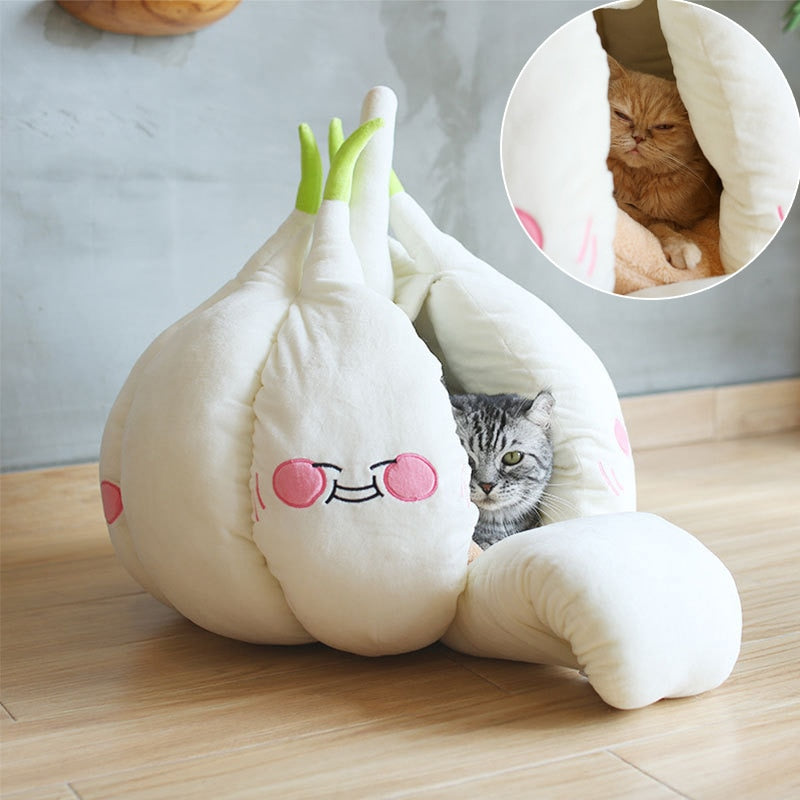 KFX-8677821 Cozy Winter Pet Tent Bed with Soft Cushion and Removable Mat