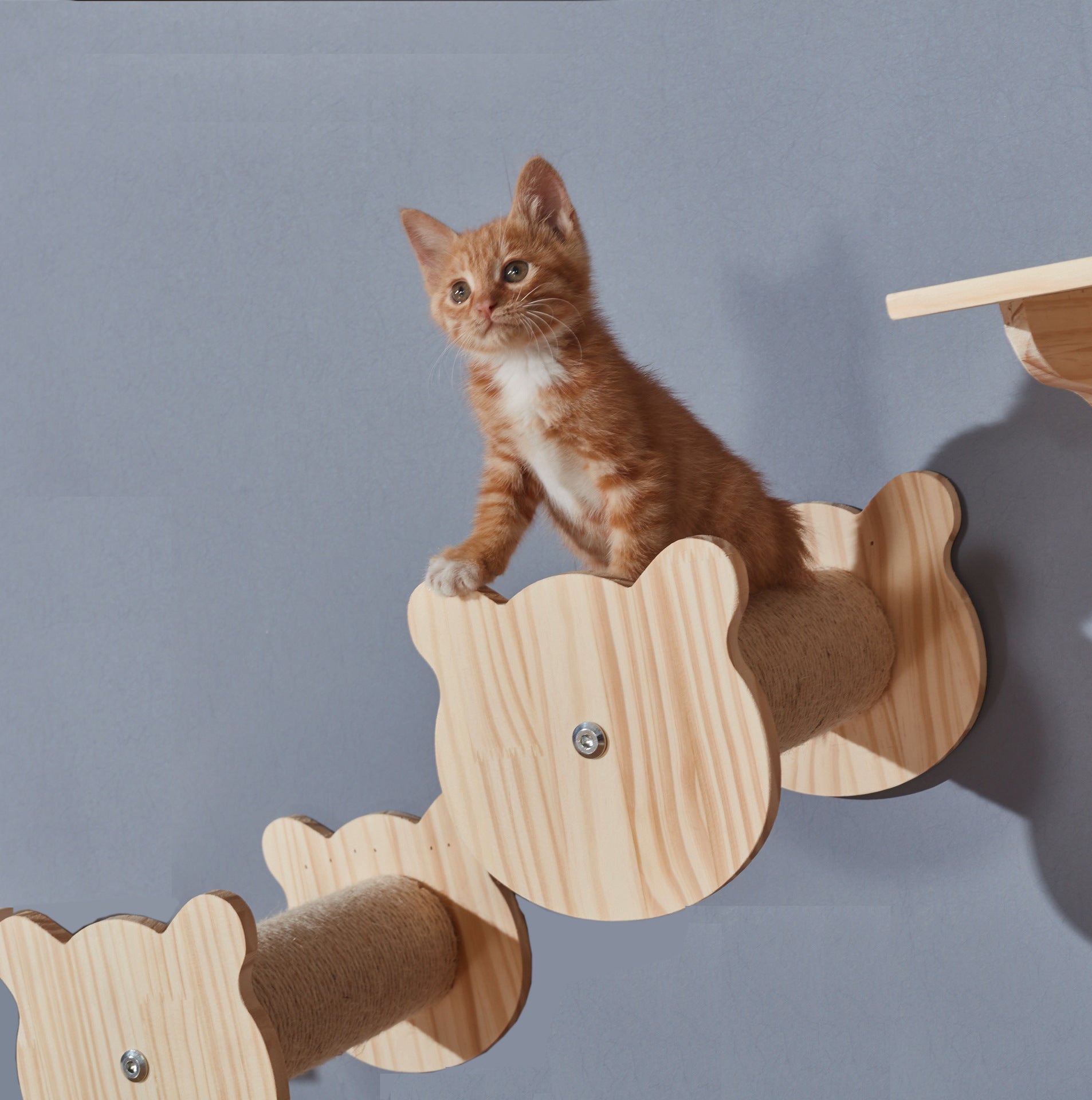 KFX-8687805 Solid Wood Wall-Mounted Cat Toy Platform with Sisal Grabbing Column and Grinding Board