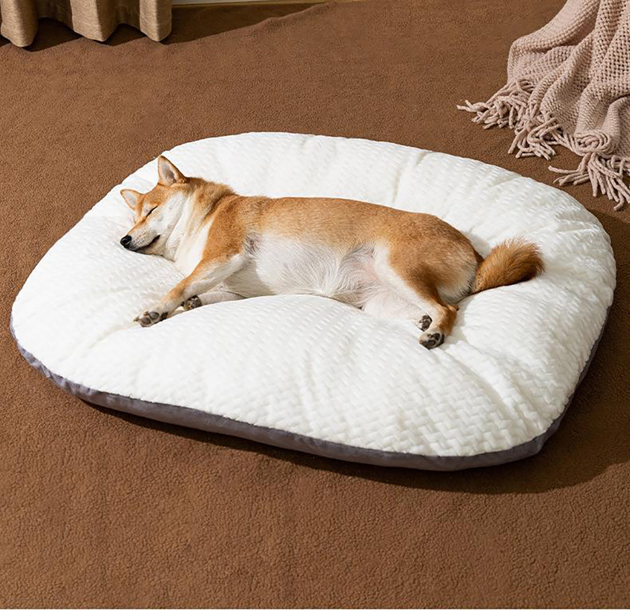 KFX-8718781 Oval Plush Dog Bed for Large Dogs, Washable Cushion with Anti-Skid Bottom, Comfortable Sleeping Nest