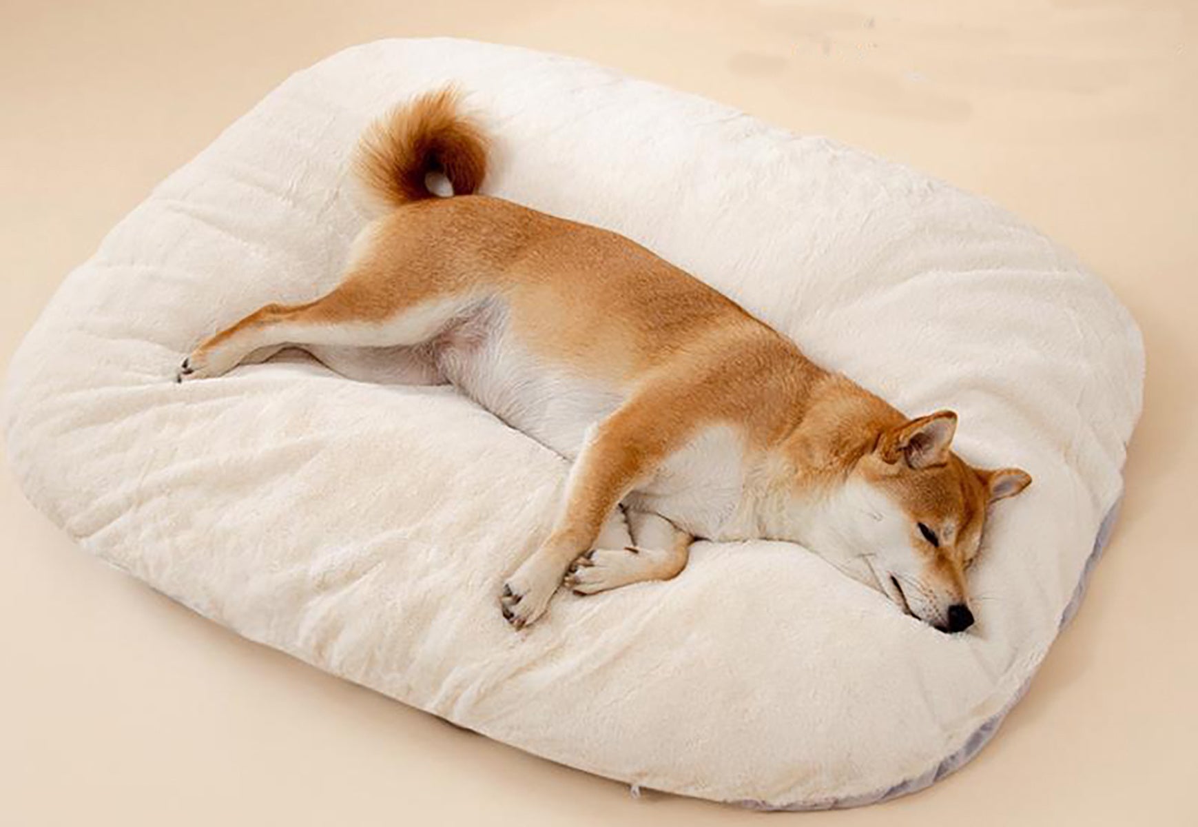 KFX-8718781 Oval Plush Dog Bed for Large Dogs, Washable Cushion with Anti-Skid Bottom, Comfortable Sleeping Nest